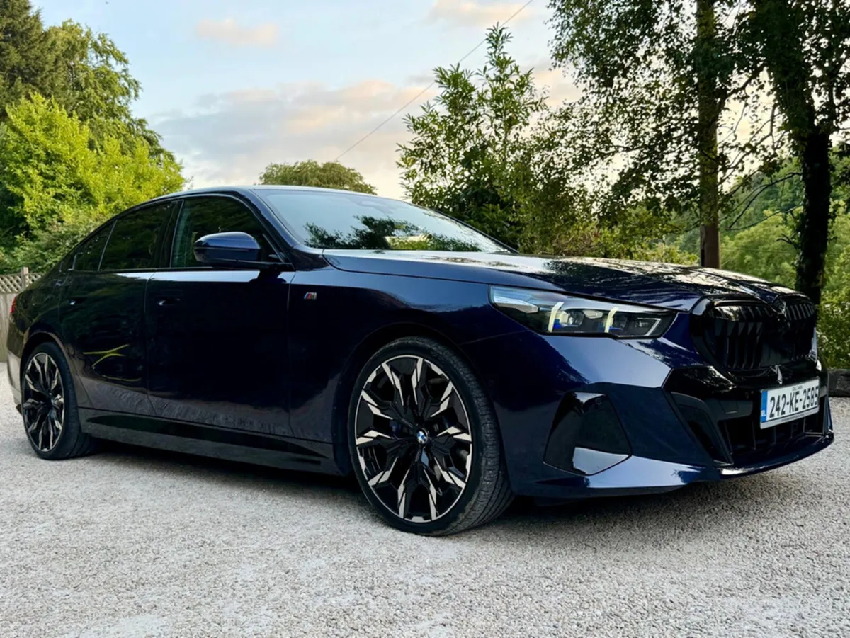 BMW 5-Series 530E M SPORT *Technology Pack…Comfort - Image 3