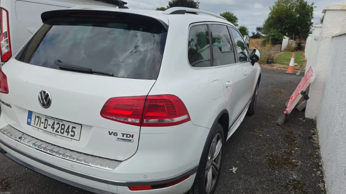 Volkswagen Touareg 2017 - Image 4