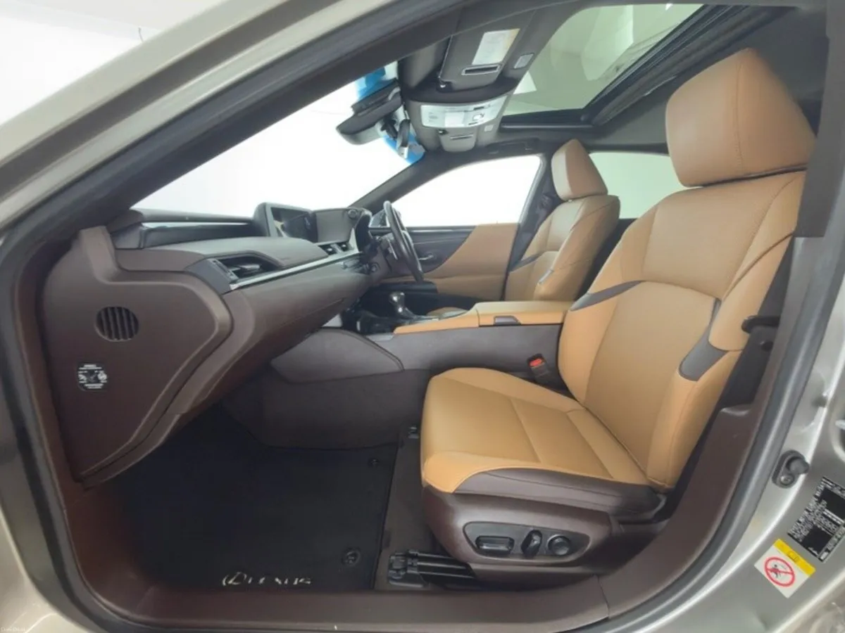 Lexus ES Executive - Image 6