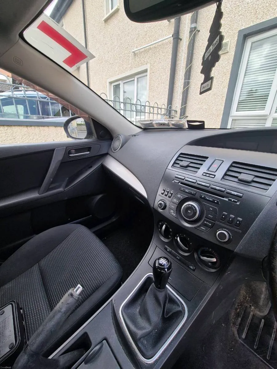 Mazda 3 - Image 2