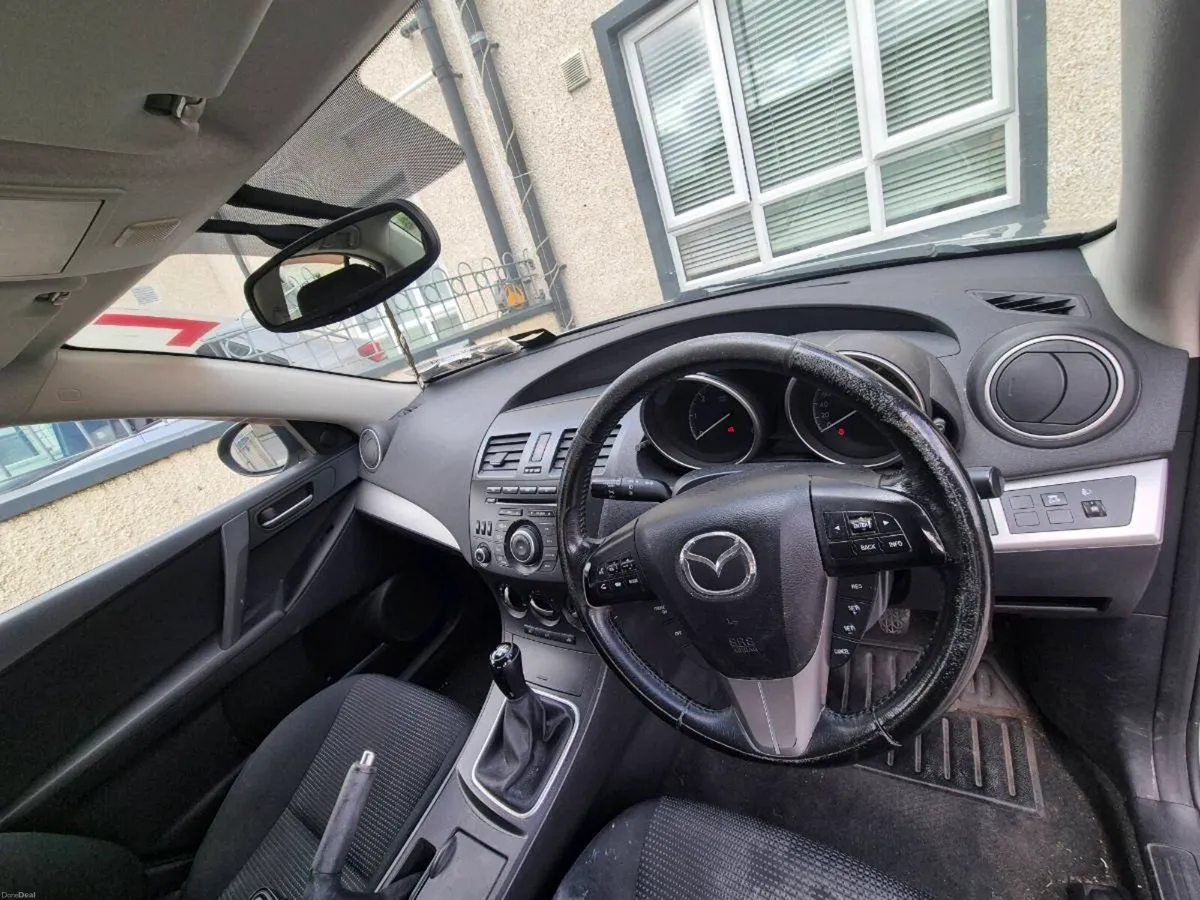 Mazda 3 - Image 4