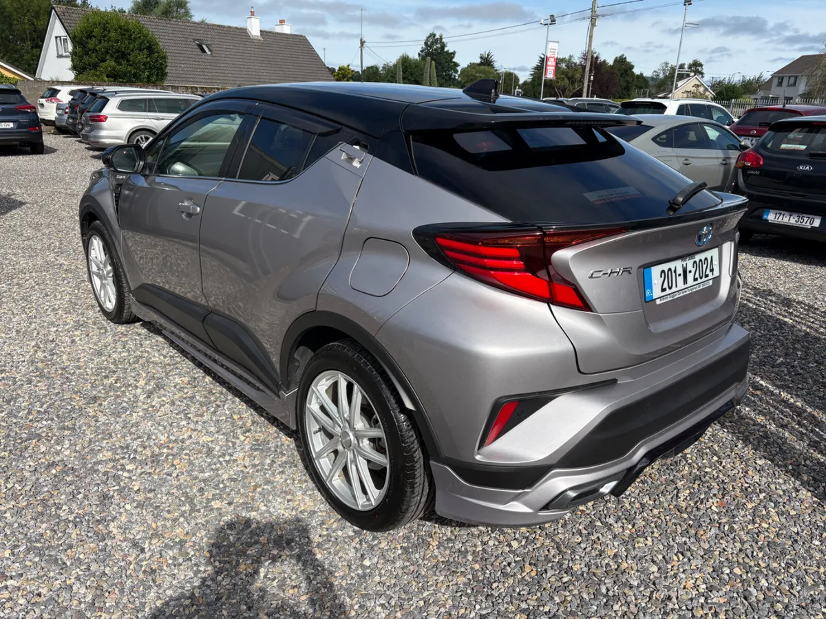 2020 Toyota C-HR Sport - Image 5