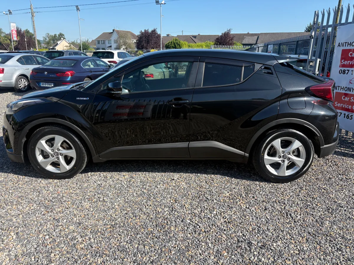 182 Toyota C-HR Luna - Image 6