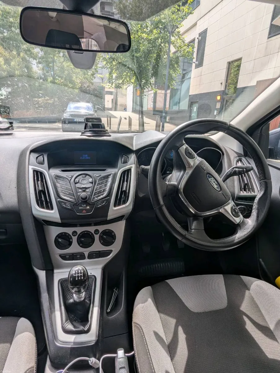 Ford focus 2013 NCT 02/27 Manual 177kmI'm - Image 3
