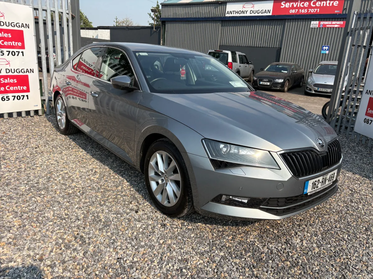 162 Skoda Superb 2,0tdi Style - Image 1