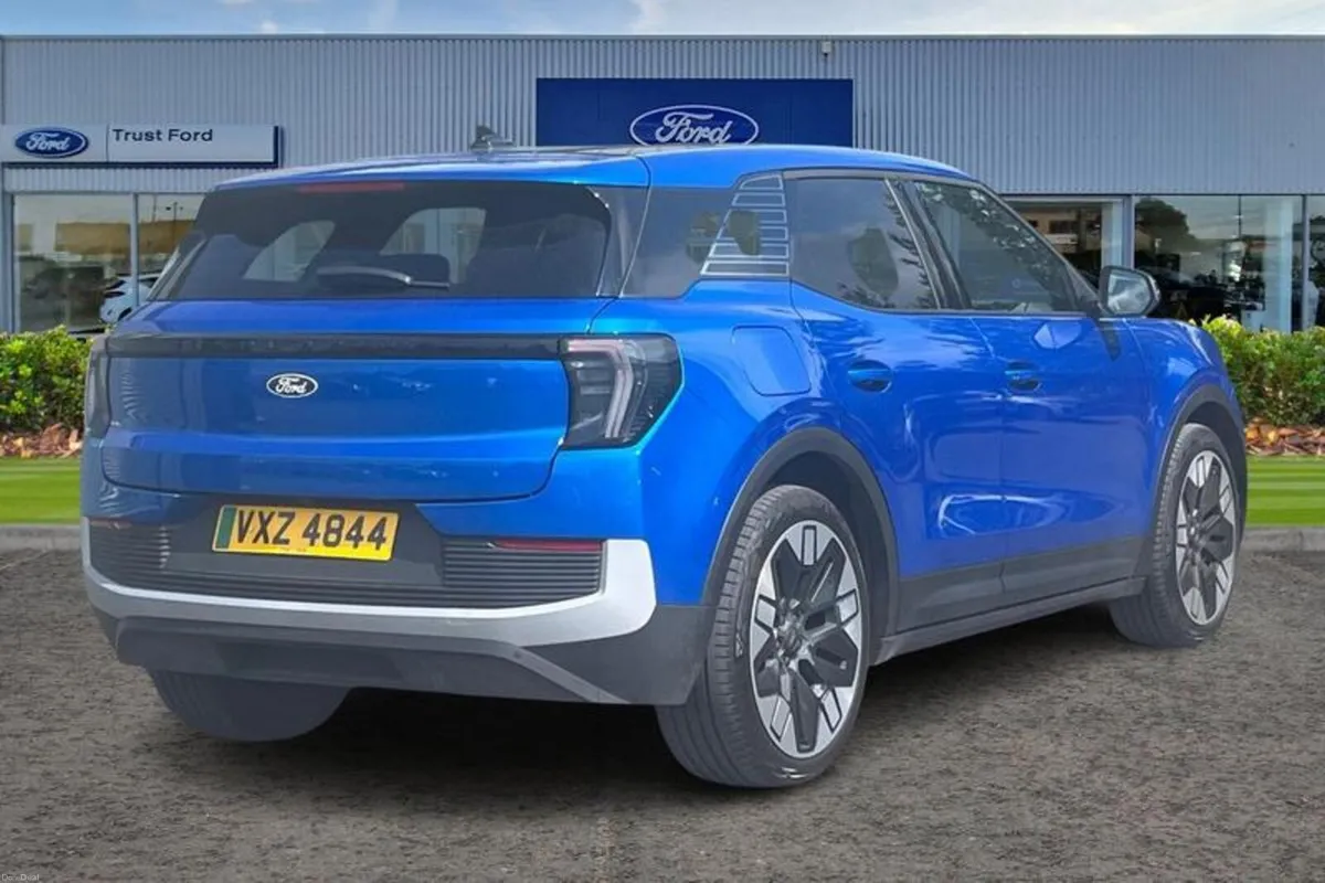 Ford Explorer Premium - Image 4