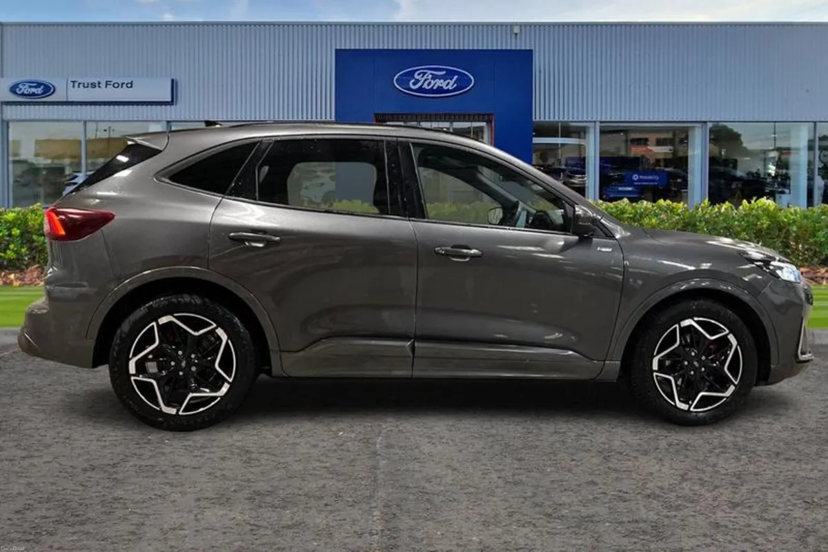 Ford Kuga ST-Line X - Image 3