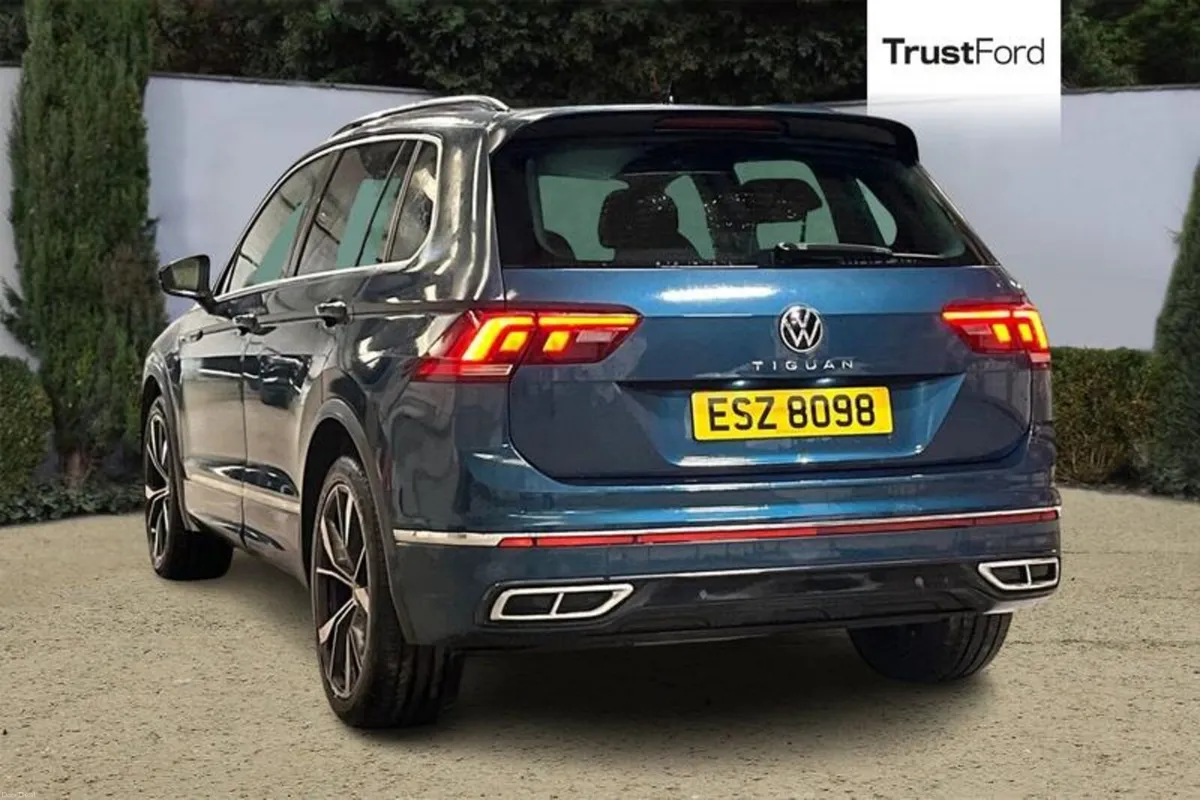 Volkswagen Tiguan R-Line - Image 2