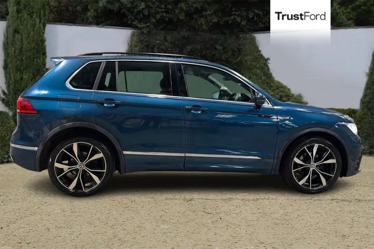 Volkswagen Tiguan R-Line - Image 3
