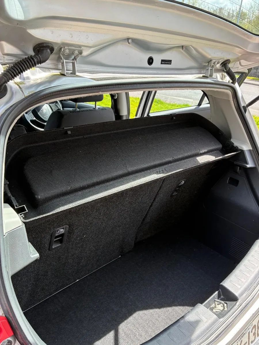 Suzuki Swift 2011 - Image 2
