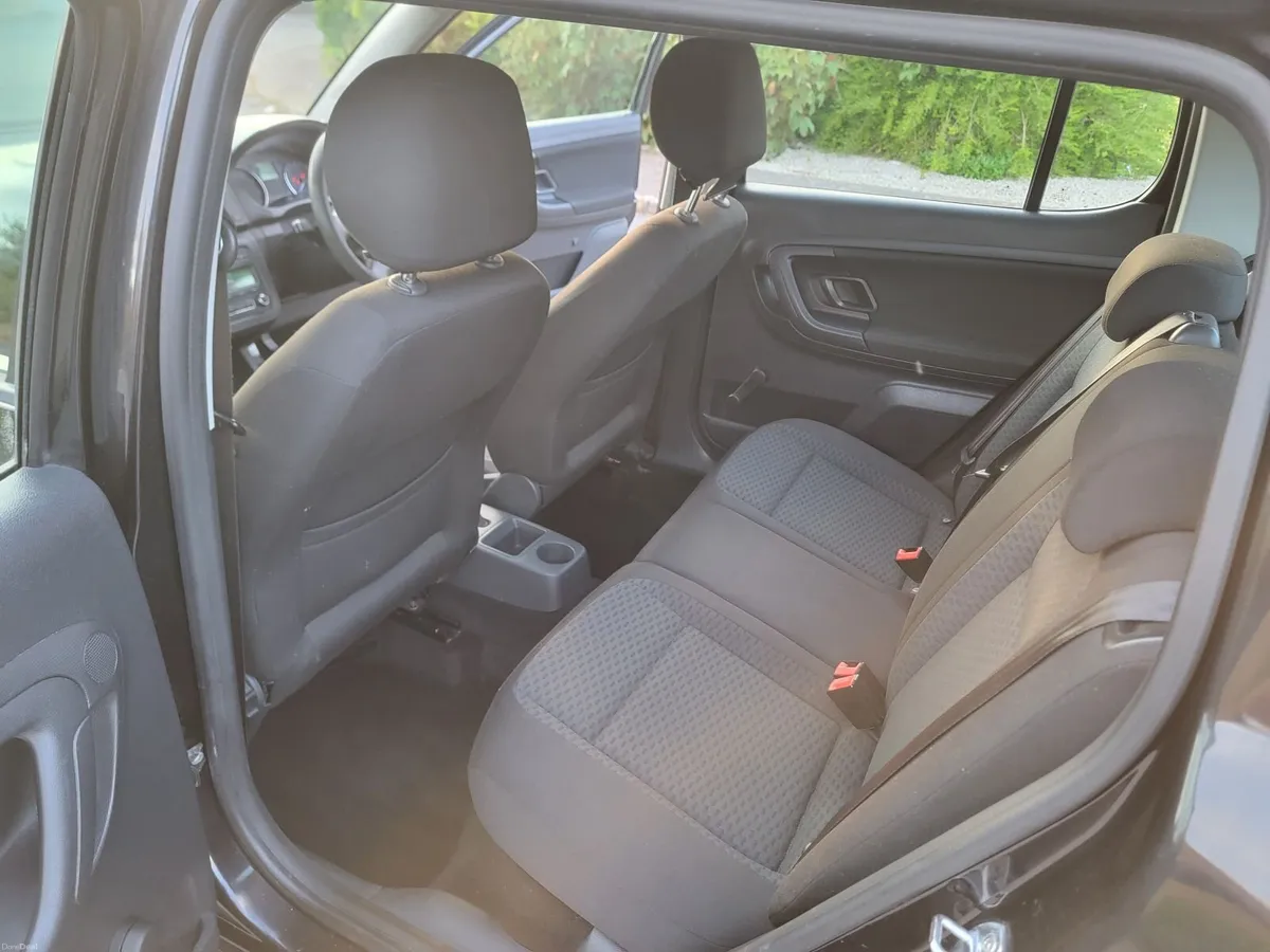 Skoda Fabia 2012 - Image 2