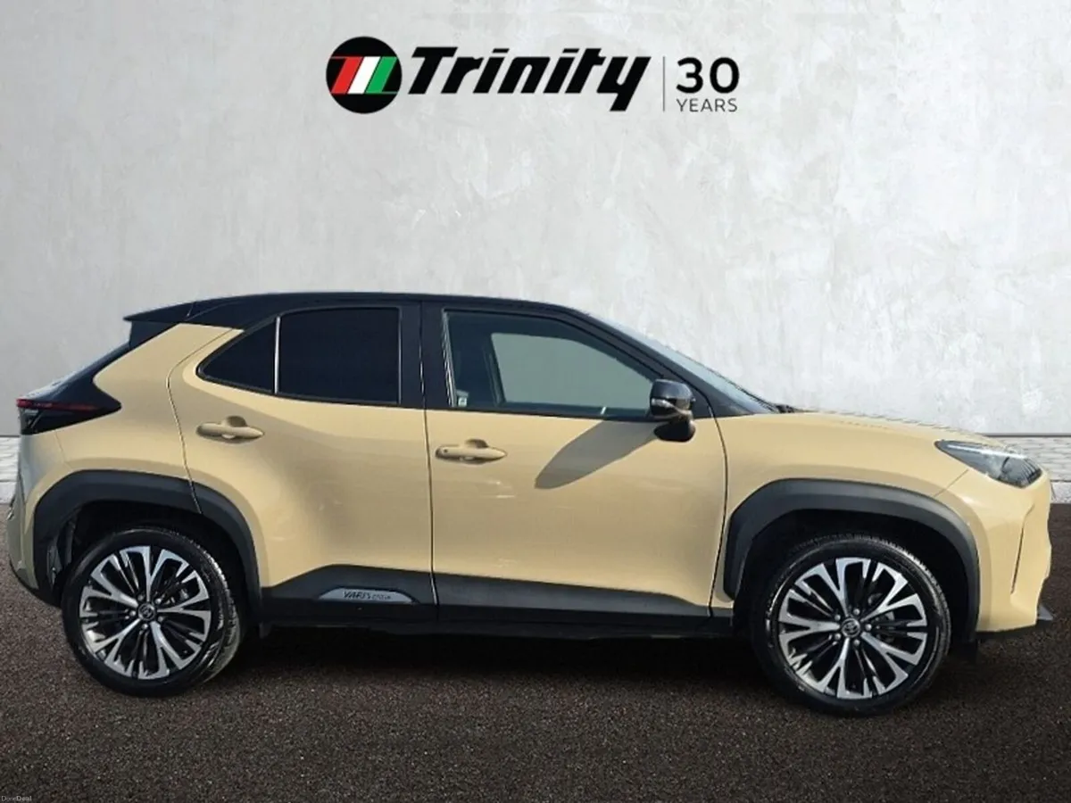 Toyota Yaris Cross ** Z HYBRID ** AUTO ** TRINITY - Image 5