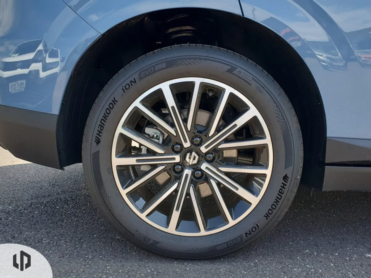 Leapmotor B10 DESIGN HYBRID RANGE 900km - Image 6