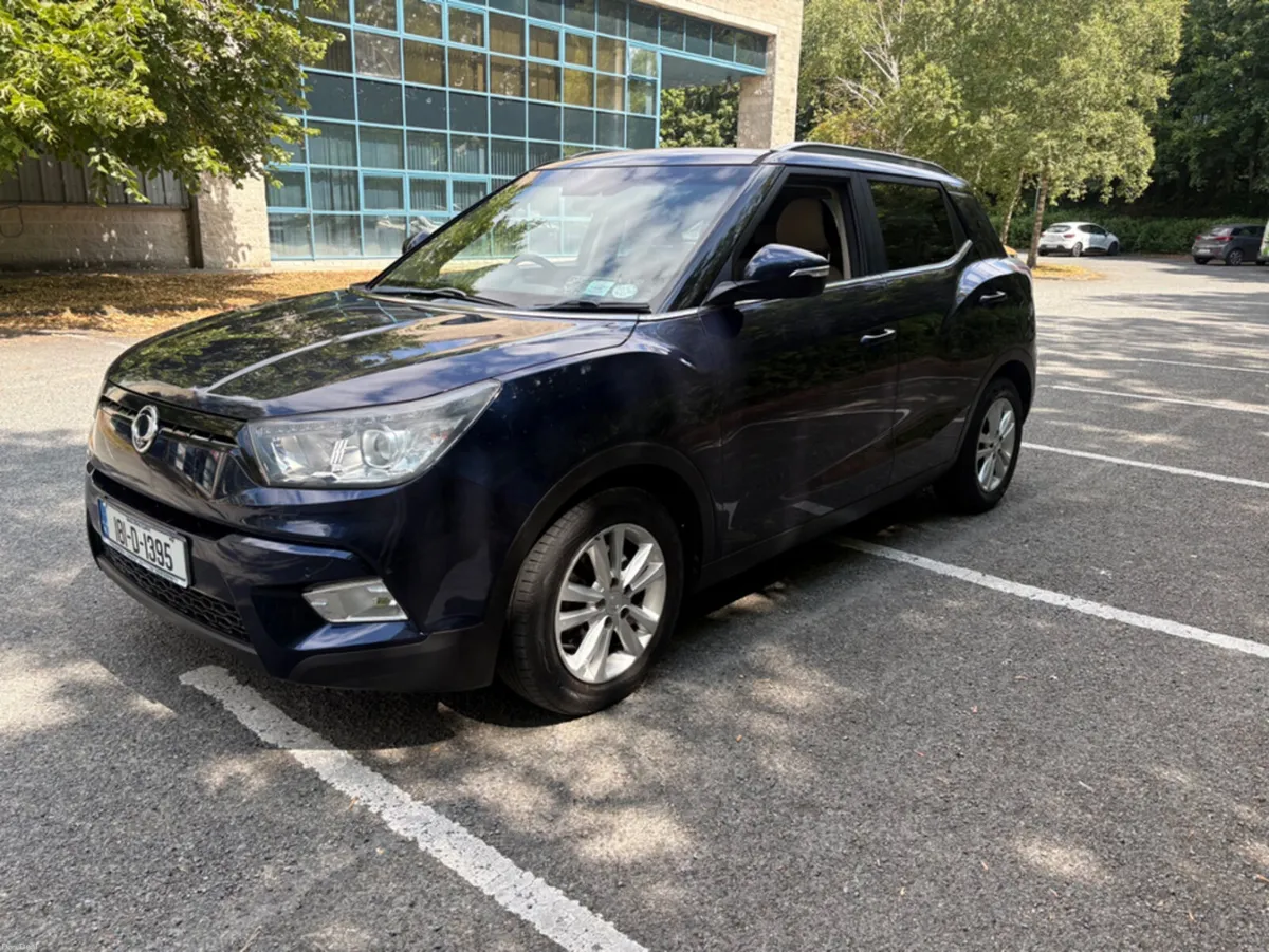 SsangYong Tivoli 4X2 EL CROSSOVER 5DR - Image 1