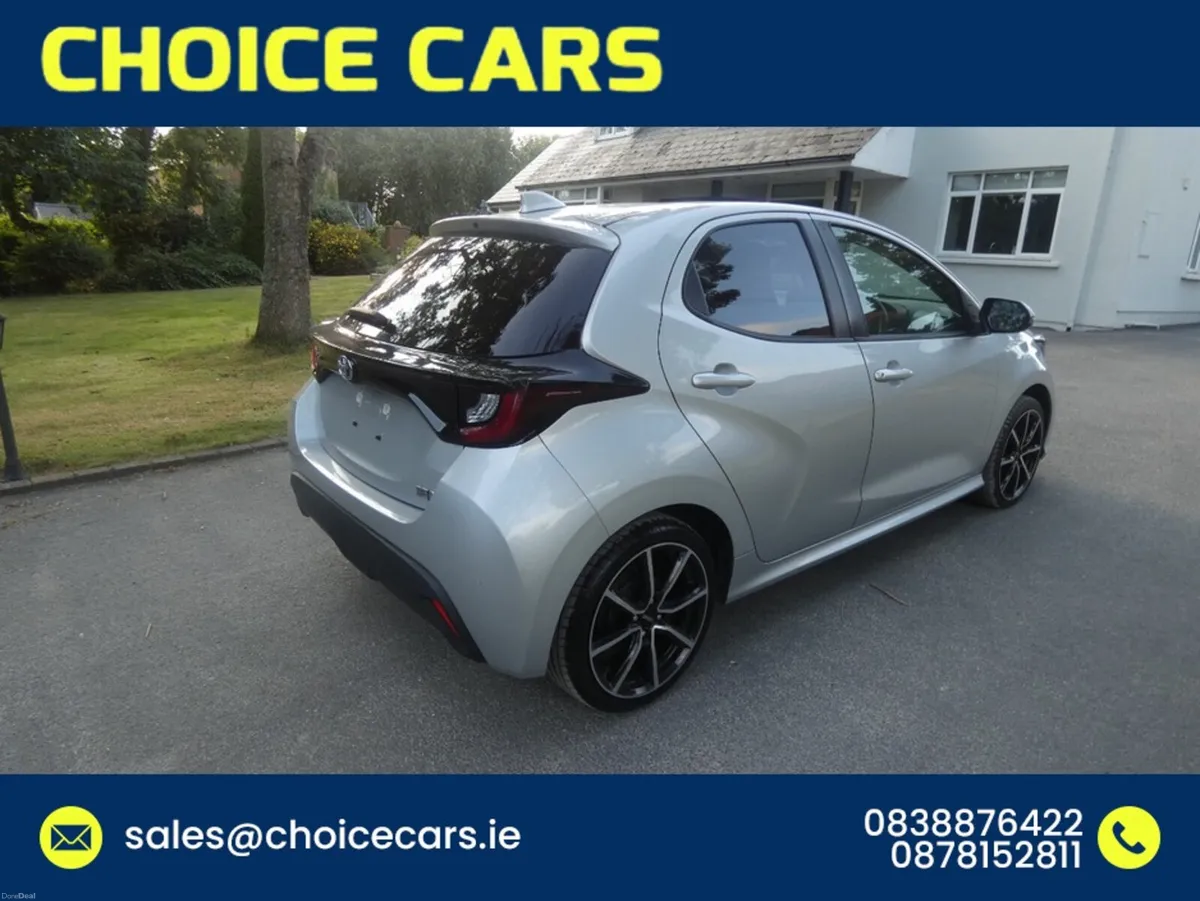 Toyota Yaris 1.5 AUTO HYBRID NEW 17 INCH ALLOYS - Image 6