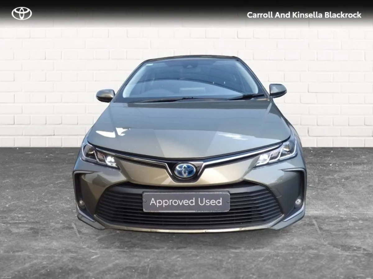Toyota Corolla Hybrid Luna Saloon - Image 5