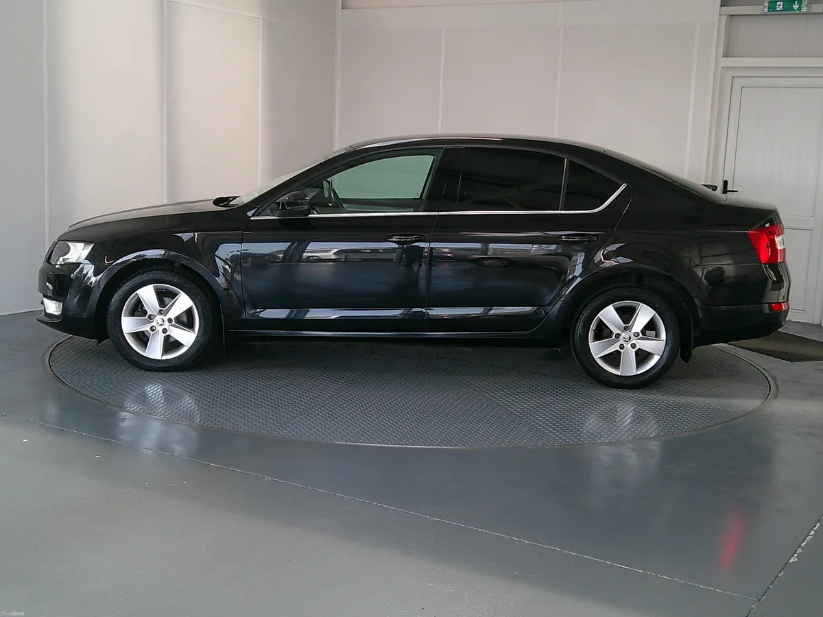Skoda Octavia 2016 - Image 4
