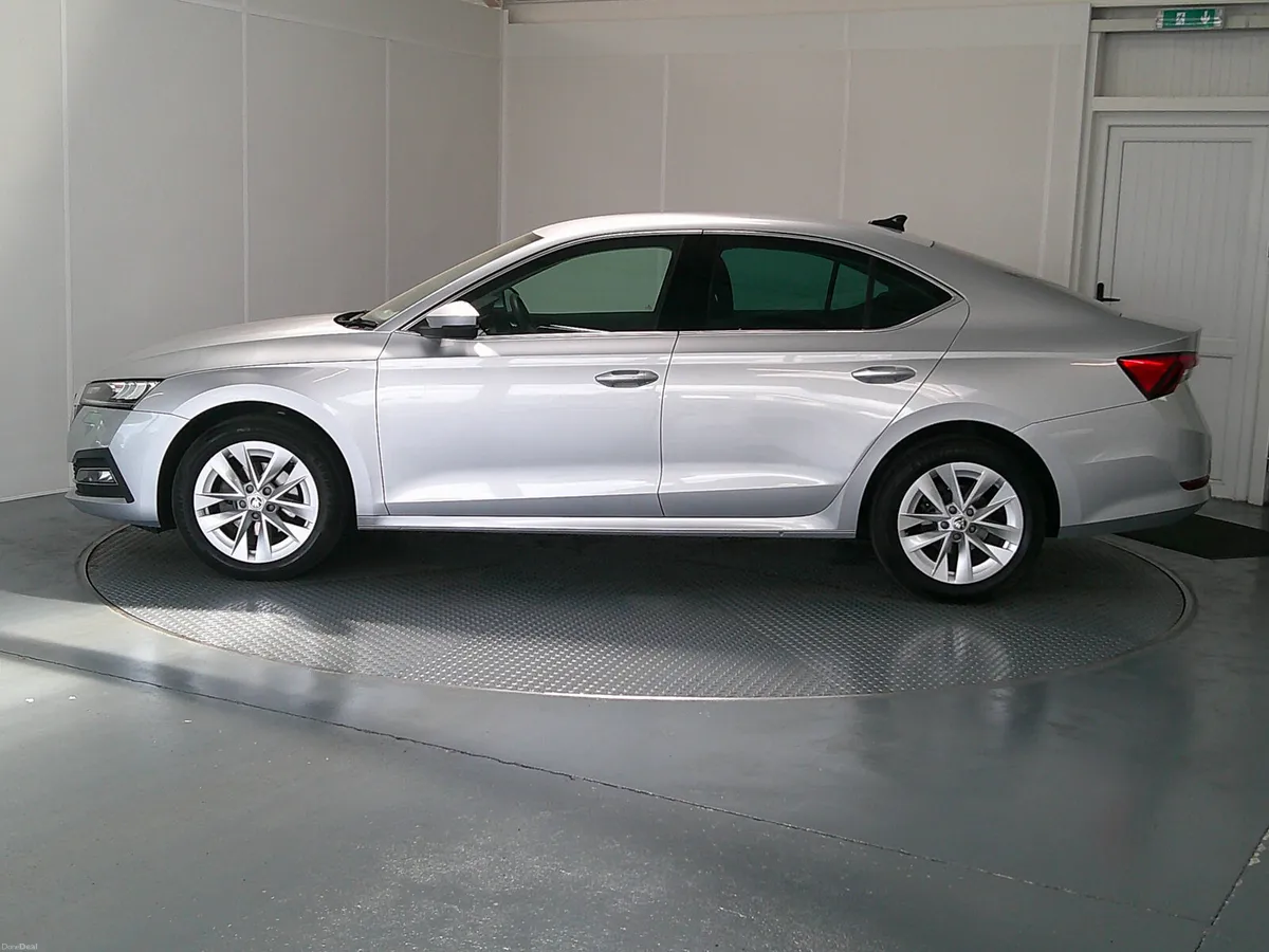 Skoda Octavia 2023 - Image 4