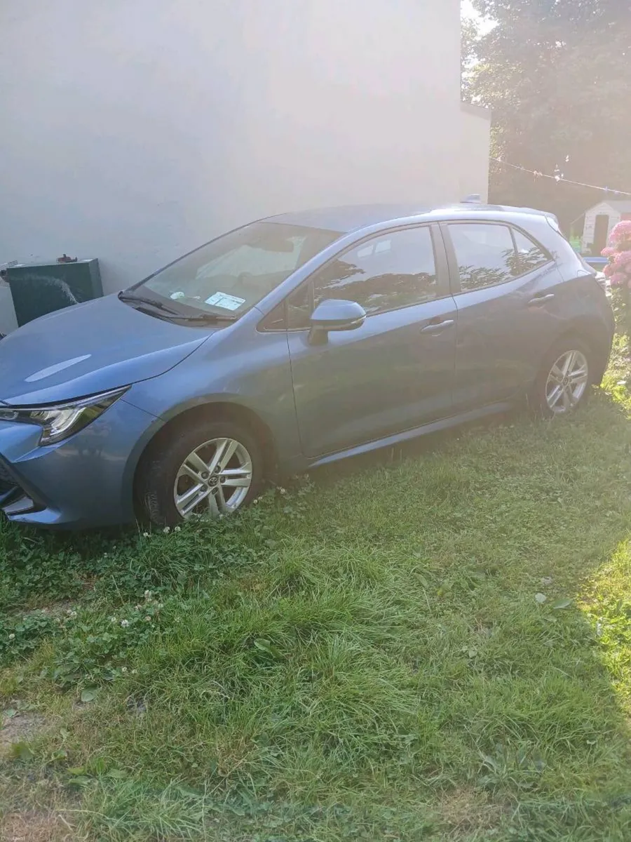 Toyota corolla - Image 3