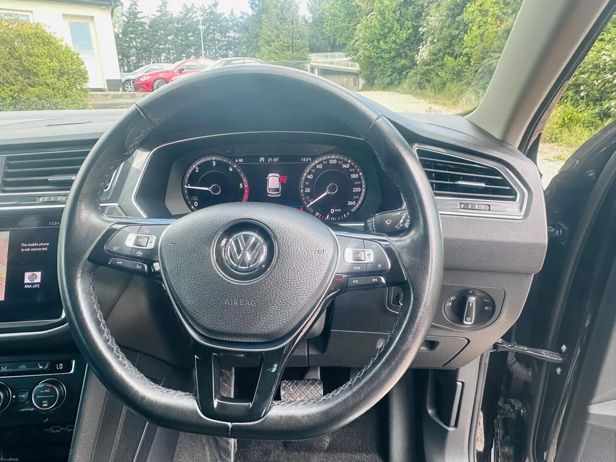 Vw Tiguan  2.0 Diesel Automatic - Image 6