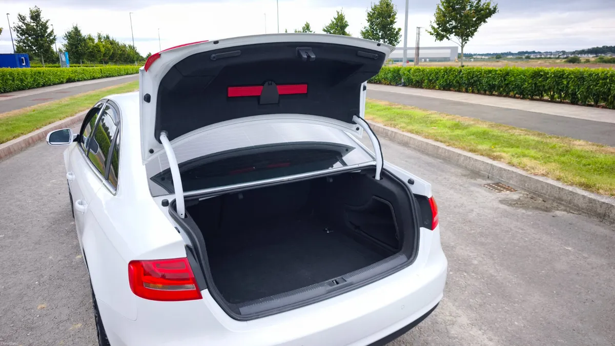 2015 Audi A4 SE Technik Ultra 163BHP - Image 5