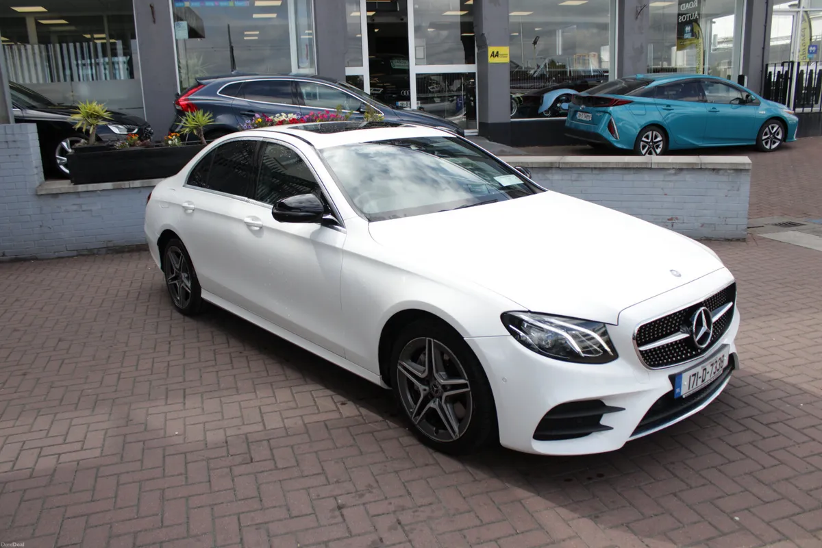 E220D AVANTGARDE AMG 4DR SALOON AUTOMATIC // STUNN - Image 1