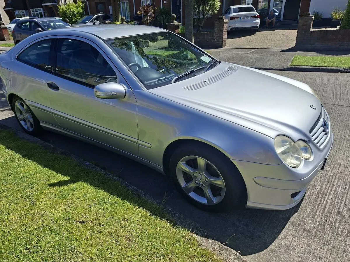 Mercedes-Benz C-Class C180 Coupe 2005 - Image 4