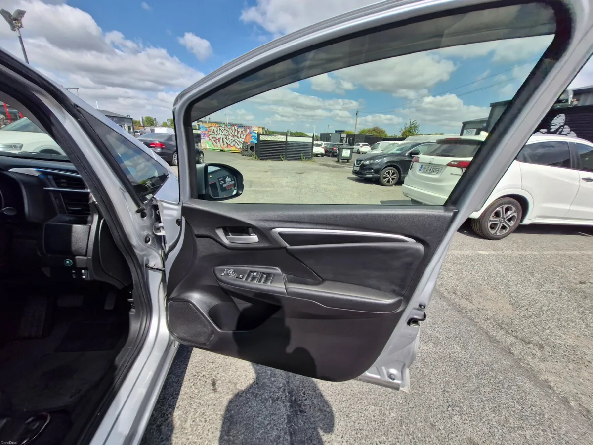 2015 Honda Fit 1.5L Hybrid Low Miles Fresh NCT - Image 6