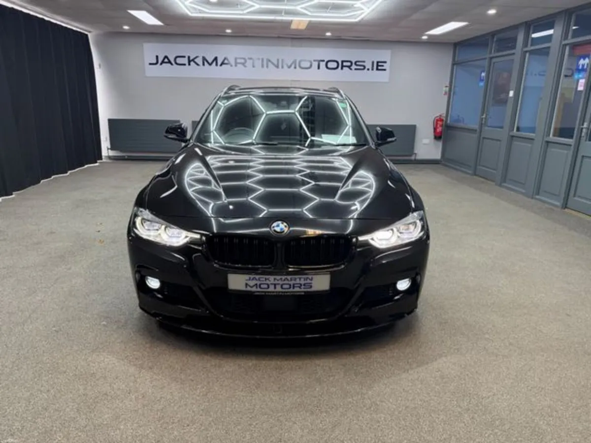 BMW 3-Series 320D M Sport Shadow Edition - Image 2