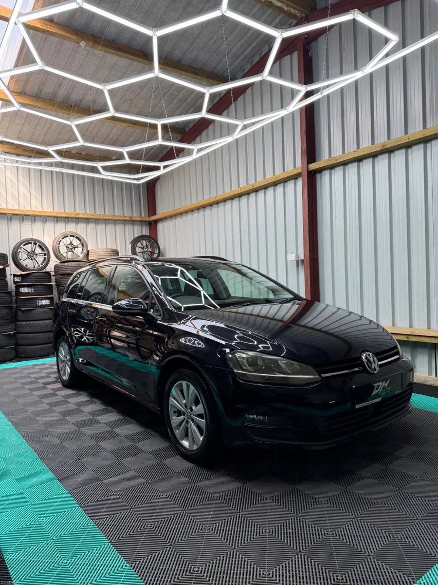2015 VW Golf Estate 1.2 Petrol - Automatic! - Image 1
