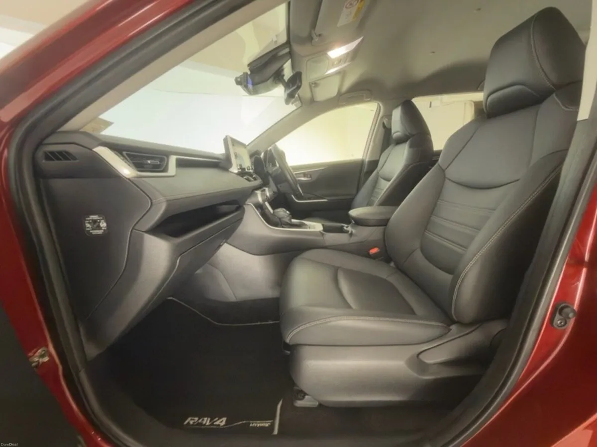 Toyota RAV4 Sol Hybrid - Image 6
