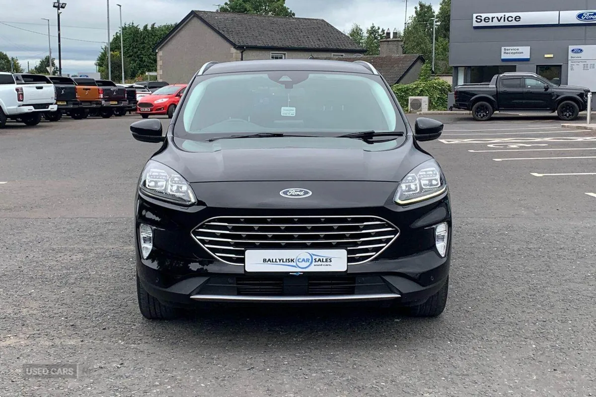Ford Kuga 1.5 Tdci 120PS Titanium in Black with 28 - Image 4