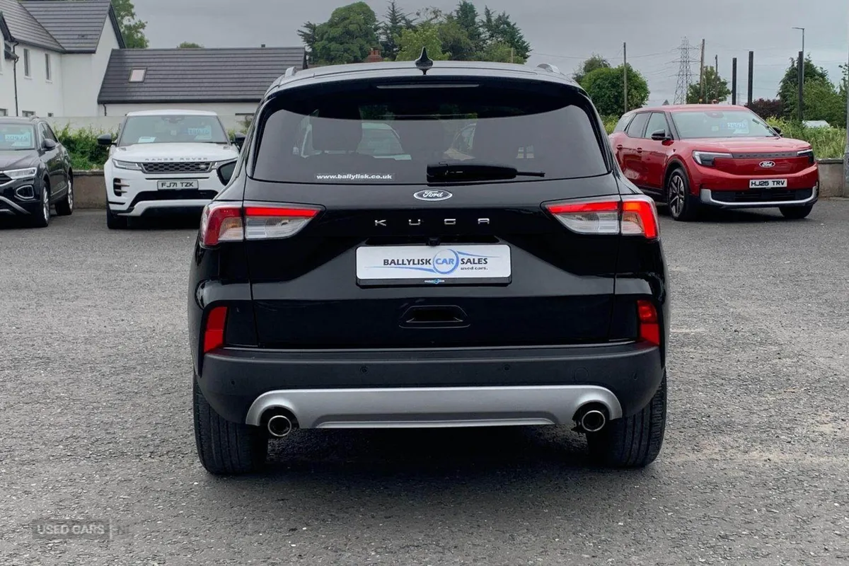 Ford Kuga 1.5 Tdci 120 Titanium in Black with 28K - Image 5
