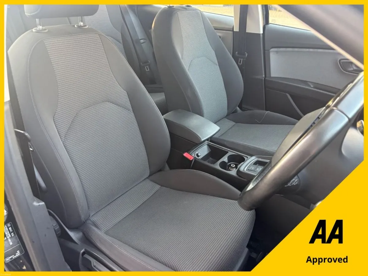 SEAT Leon 1.6 TDI 115 SE DSG Auto Estate - Image 2