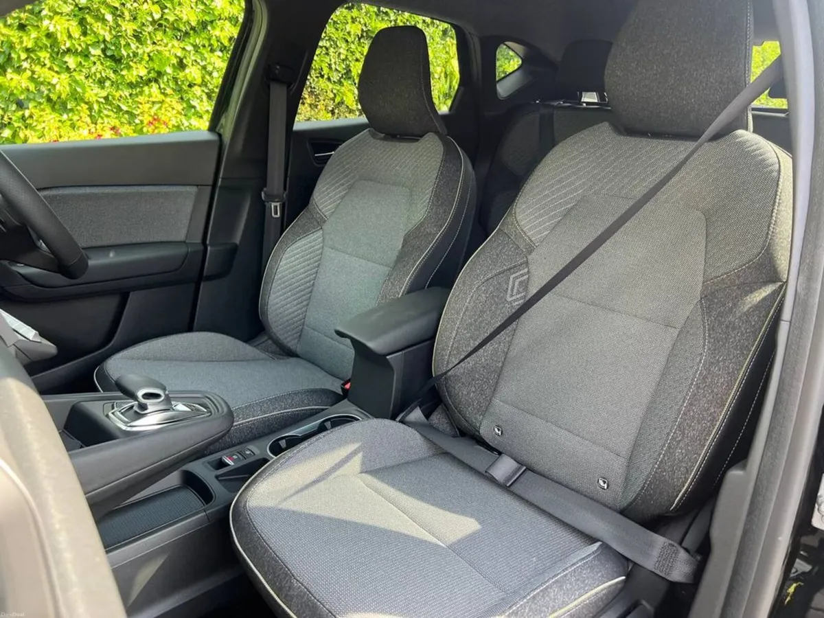 Renault Captur 1.3 TCE MILD HYBRID (SELF-CHARGE) A - Image 6