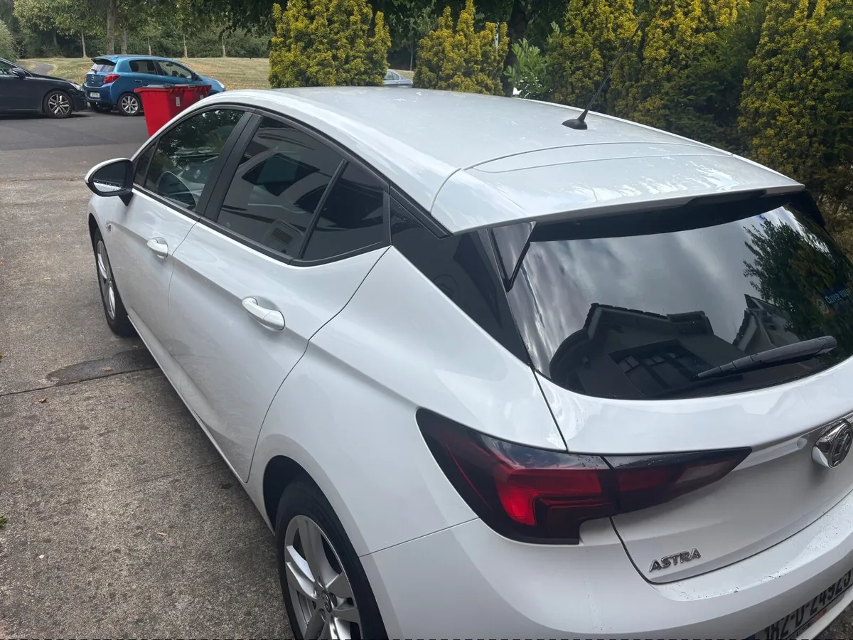Vauxhall Astra 2018 - Image 2