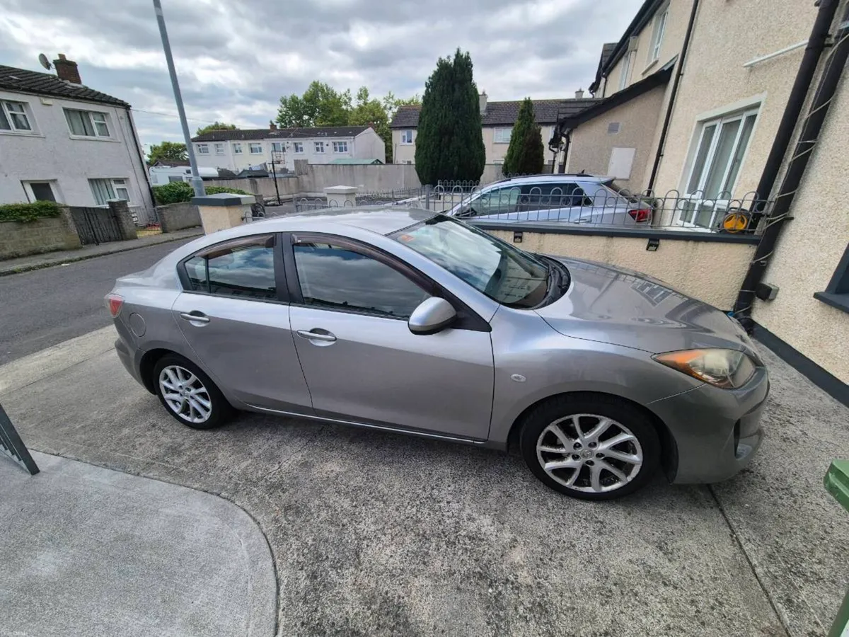 Mazda 3 - Image 1
