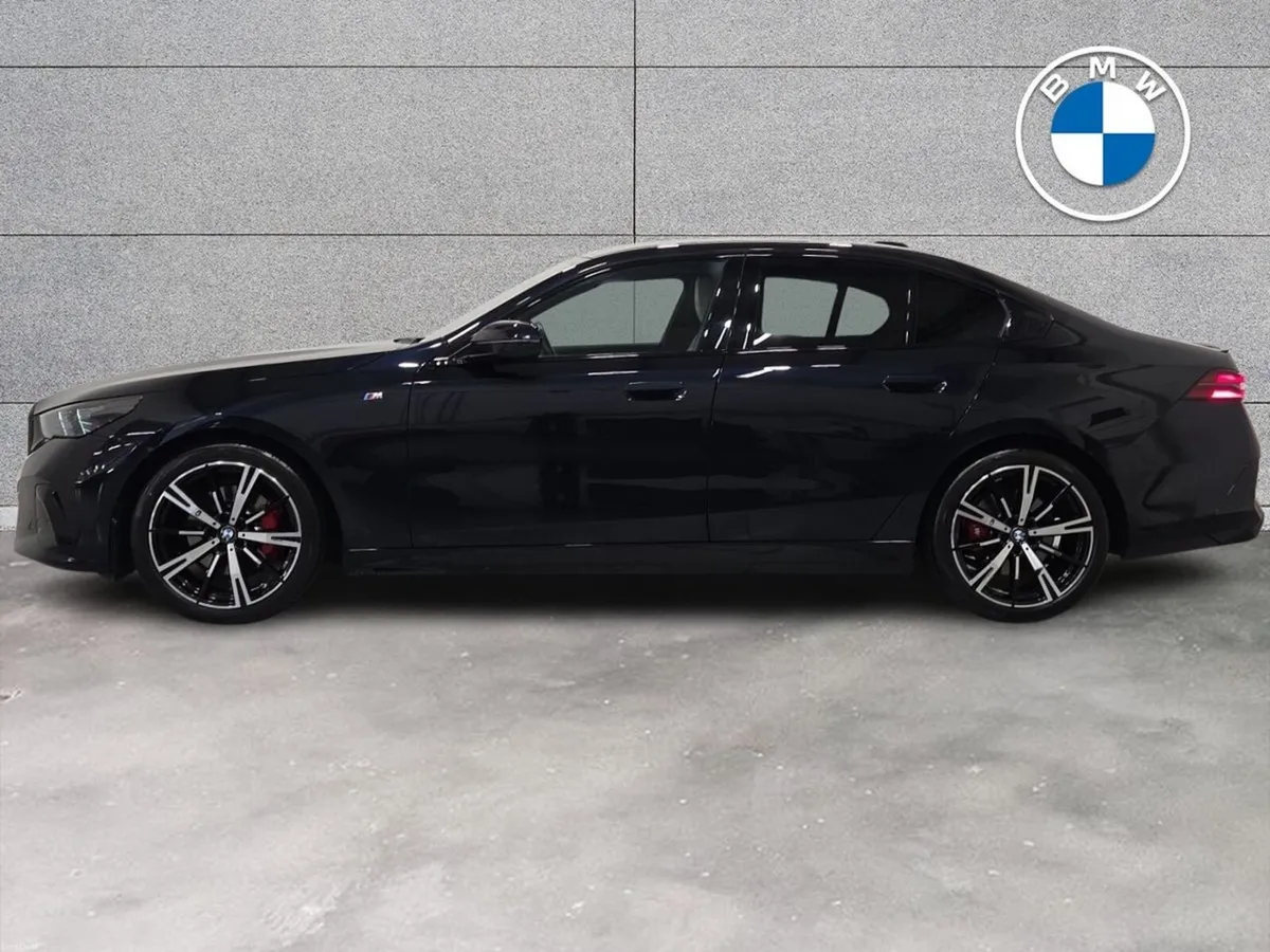 BMW 5-Series 520i M Sport Pro Saloon - Image 3