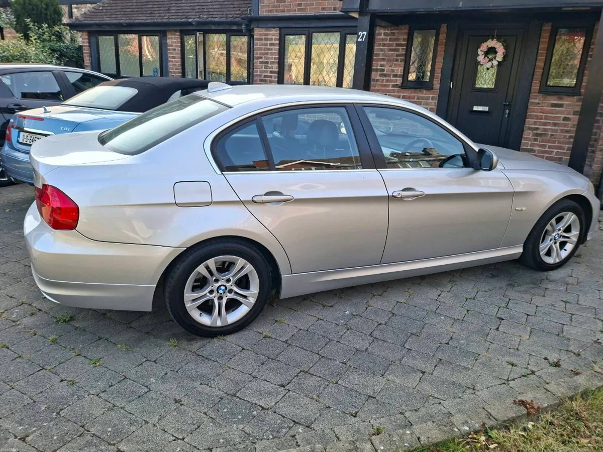 BMW 316D 6 SPEED 2011 VERY CLEAN CAR - Image 2