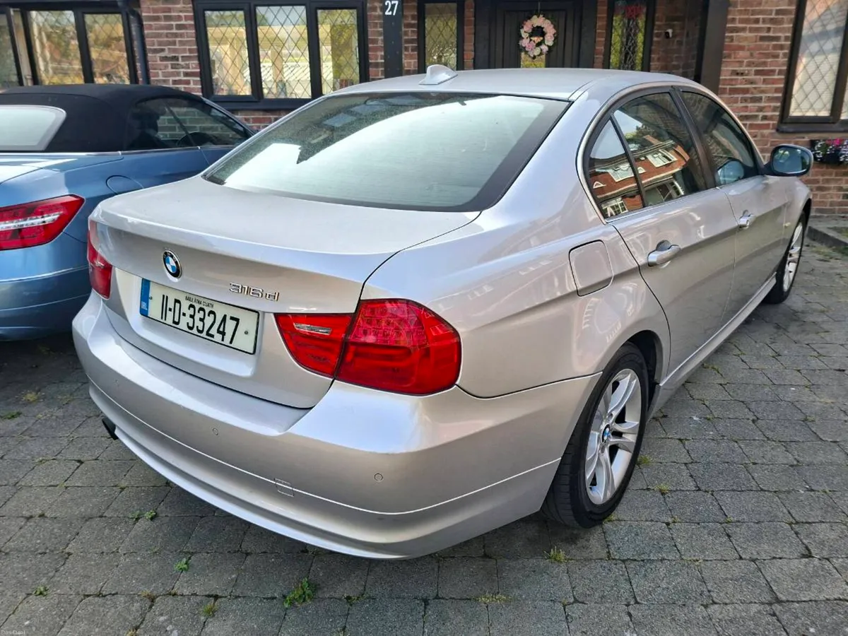 BMW 316D 6 SPEED 2011 VERY CLEAN CAR - Image 3