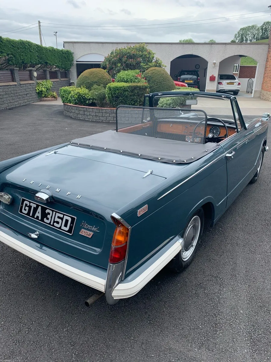 Triumph Herald 12/50 convertible - Image 6