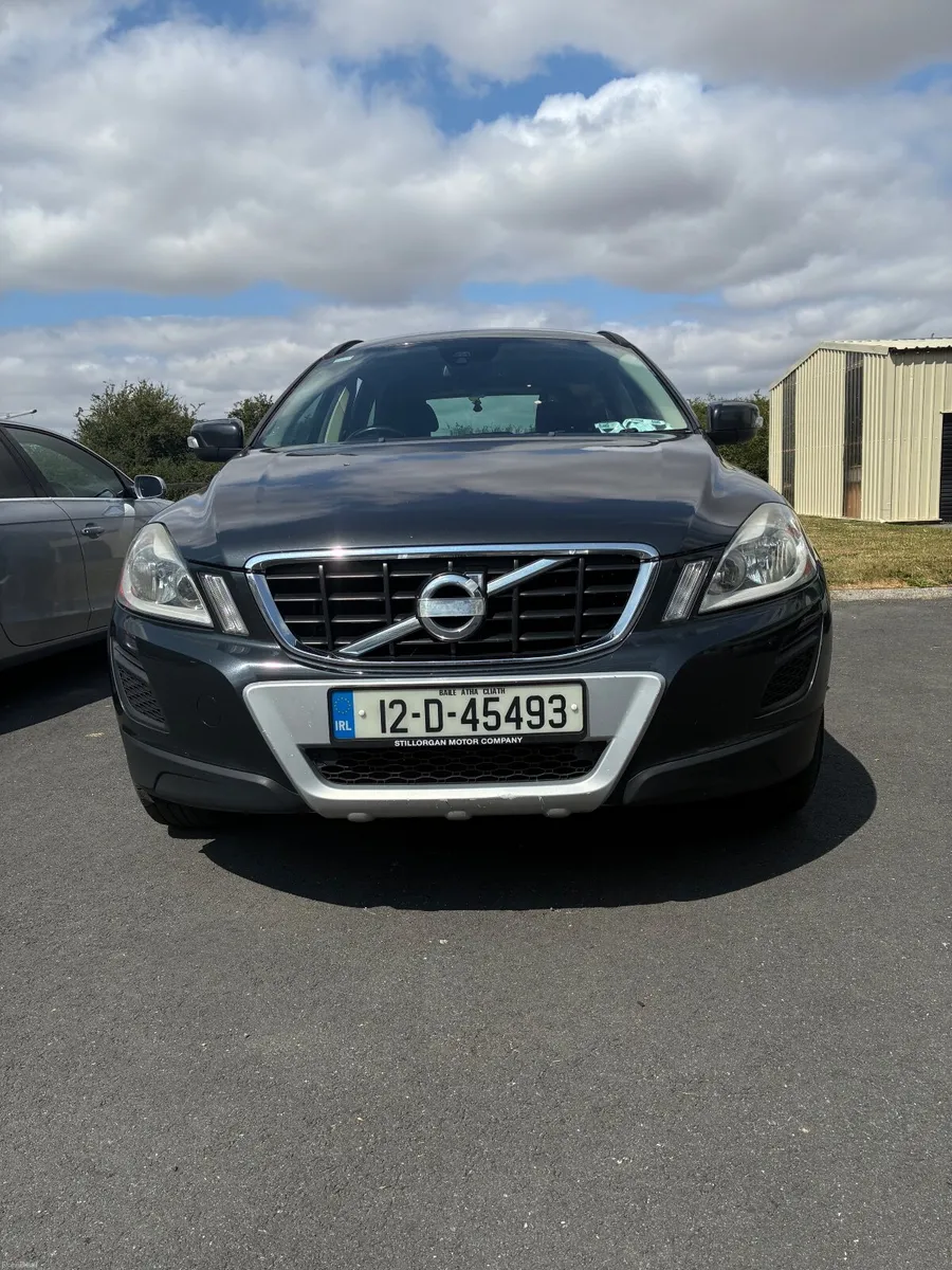 Volvo XC60 2012 - Image 2