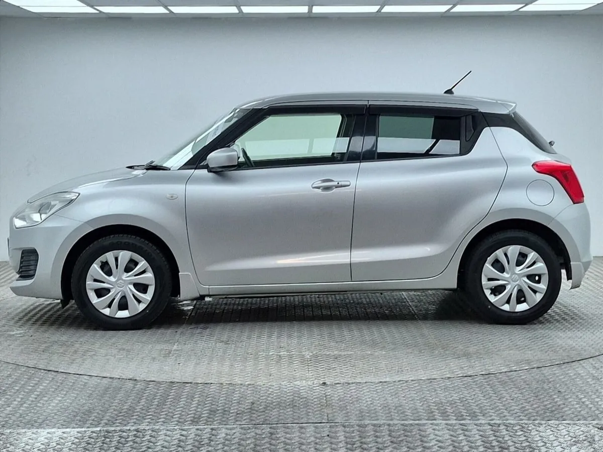 Suzuki Swift 1.2 CVT Automatic XG Limited - Image 5