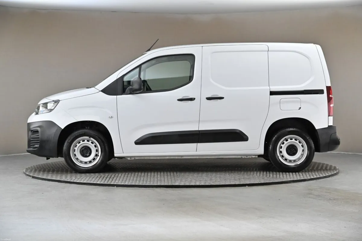 Citroen Berlingo 1.5 BLUEHDI 6SPD 3SEATER **REVERS - Image 5