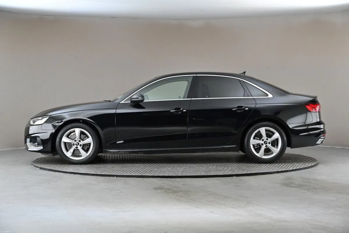 Audi A4 2.0 TDI S-TRONIC **LOW MILEAGE**FULL LEATH - Image 5