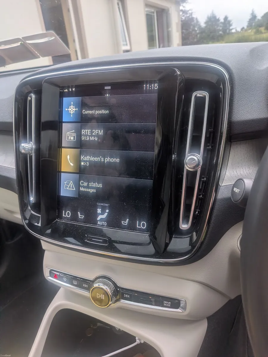 Volvo XC40 T4 RECHARGE INSCRIPTION - Image 4