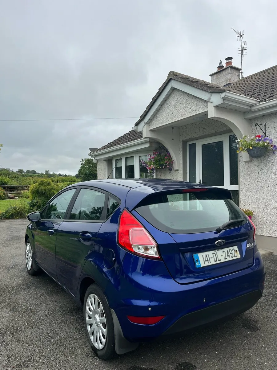 2014 Ford Fiesta - Image 2