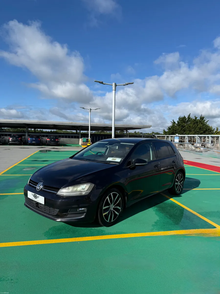 2014 VW Golf TSi 1.4  Petrol - VERY HIGH SPEC - Image 1