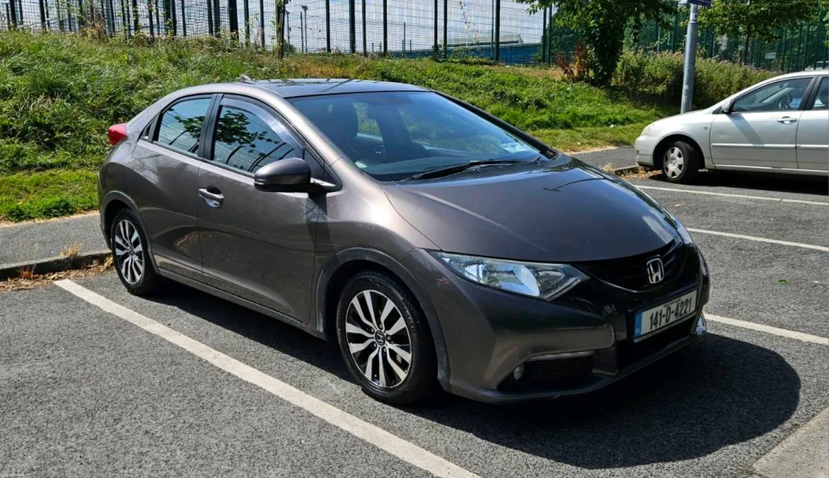 2014 Honda Civic 1.6 I-DTEC ES 4 door - Image 1