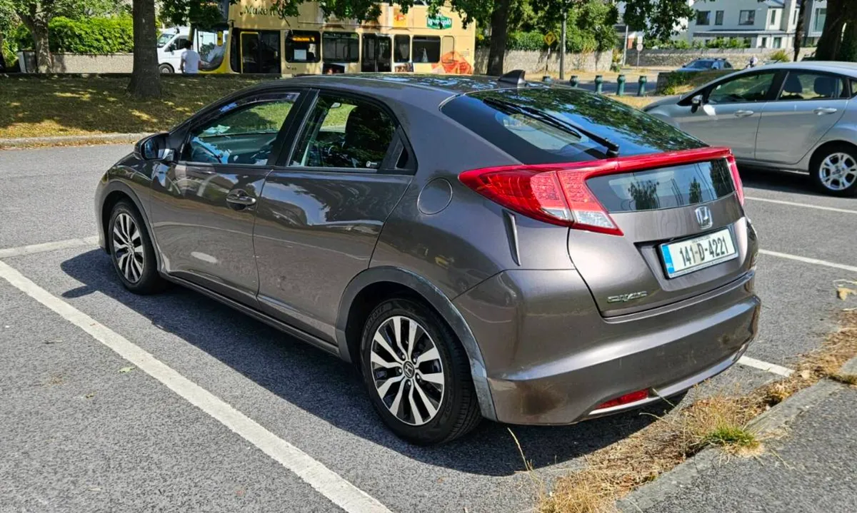 2014 Honda Civic 1.6 I-DTEC ES 4 door - Image 3